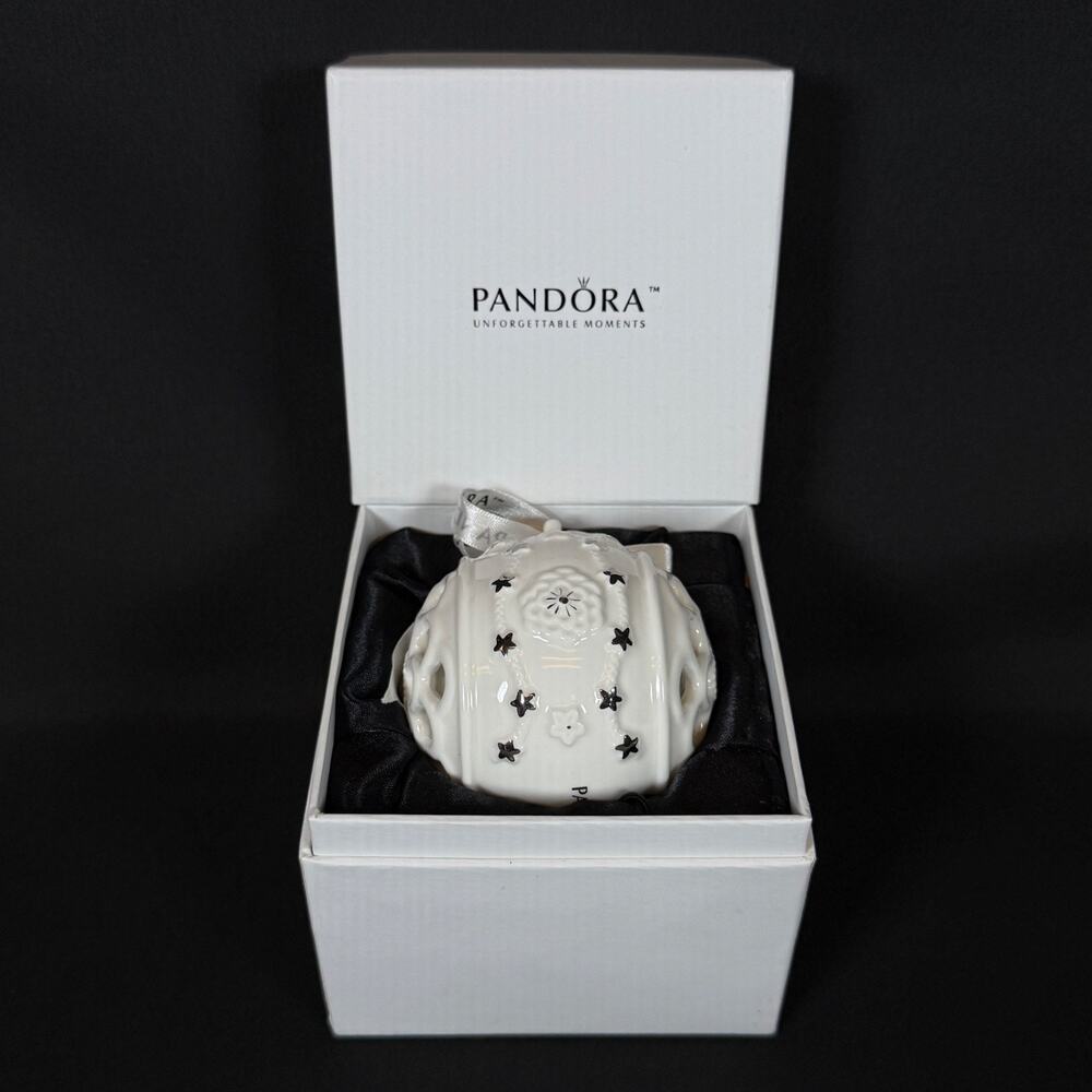 Beautiful Glass Pandora 2011 Snowball Christmas tree Ornament with Silver Stars